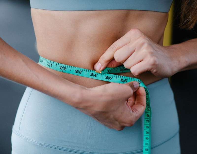Turi sunkumų numesti keletą nereikalingų kilogramų? Štai 5 Įpročiai kurie trukdo numesti svorį!