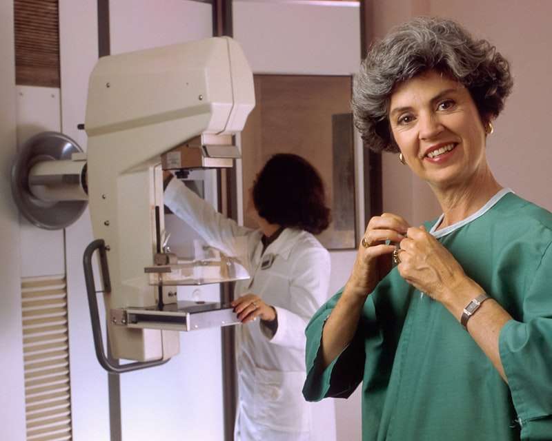 Valstybės apmokamos prevencinės programos: mamografija, gimdos kaklelio, prostatos, žarnų vėžio ir širdies ligų prevencija. Kam priklauso ir kaip užsiregistruoti.